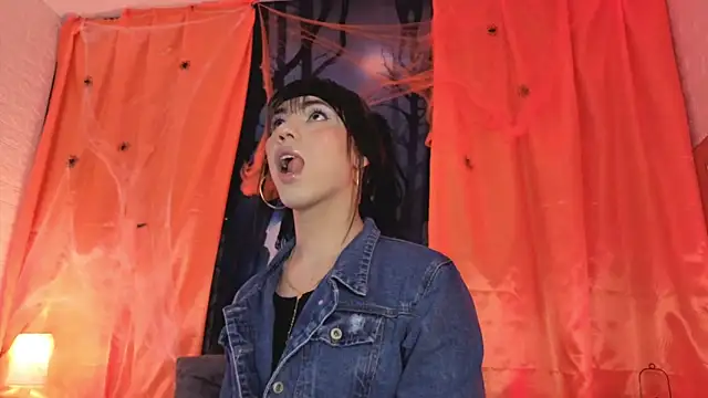 diosagolden online show from October 7, 2025, 8:32 pm