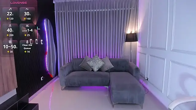 Anna parkker  online show from October 21, 2025, 7:02 pm