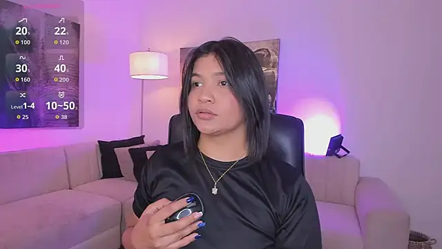 Snapshot of alaia7h chatting on October 15, 2025, 7:33 pm alaia7h online show from October 15, 2025, 7:33 pm