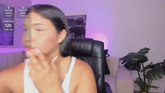 Snapshot of alaia7h chatting on September 16, 2025, 7:37 pm alaia7h online show from September 16, 2025, 7:37 pm