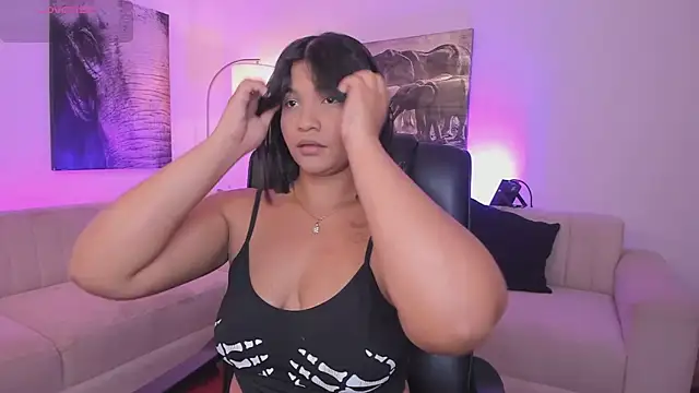 Snapshot of alaia7h chatting on October 25, 2025, 7:36 pm alaia7h online show from October 25, 2025, 7:36 pm