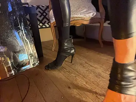 alexheels boots online show from February 2, 2026, 4:22 am