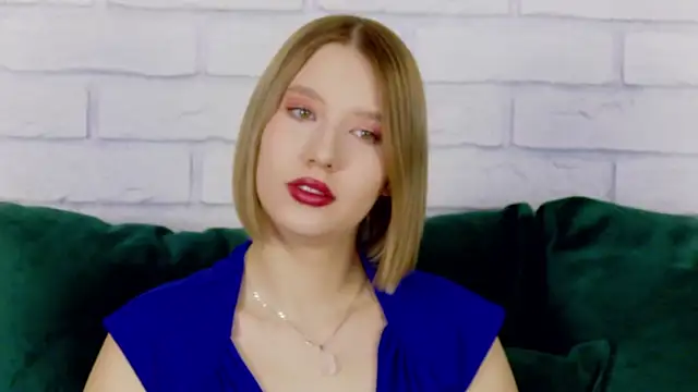 LiliLinn online show from February 24, 2025, 5:11 am