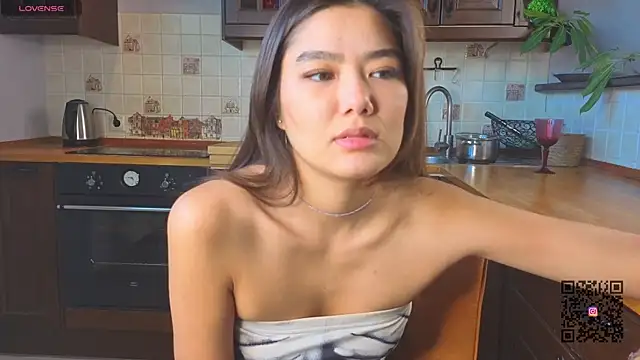 Snapshot of EmmaFisherf chatting on October 2, 2025, 3:10 am EmmaFisherf online show from October 2, 2025, 3:10 am