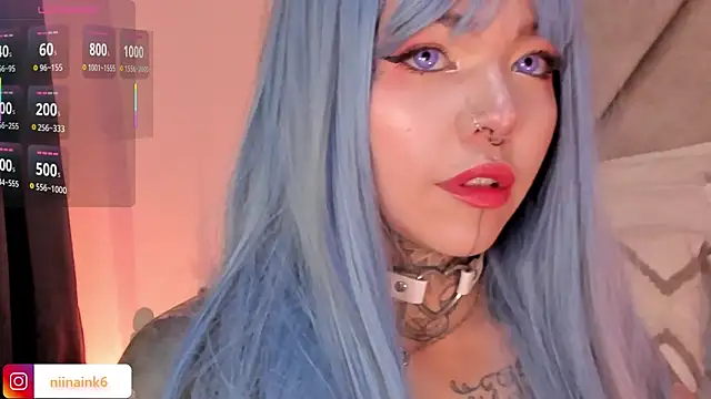 Snapshot of NinaInk chatting on October 14, 2025, 1:01 pm NinaInk online show from October 14, 2025, 1:01 pm