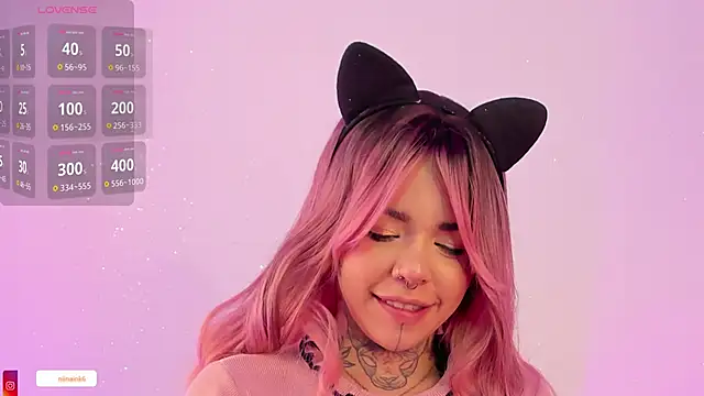 Snapshot of NinaInk chatting on September 22, 2025, 2:01 pm NinaInk online show from September 22, 2025, 2:01 pm