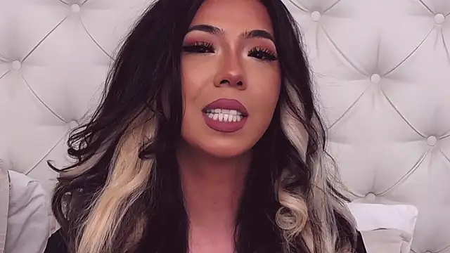 KiaraDevlynn online show from January 9, 2025, 6:57 pm