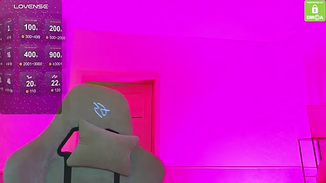 Snapshot of Katy_perry_ chatting on November 21, 2025, 3:05 am Katy perry online show from November 21, 2025, 3:05 am