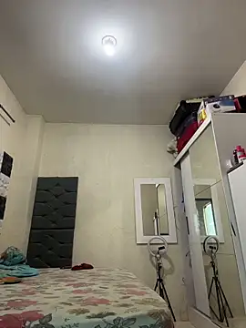 Indiazinhax online show from March 12, 2026, 8:46 pm