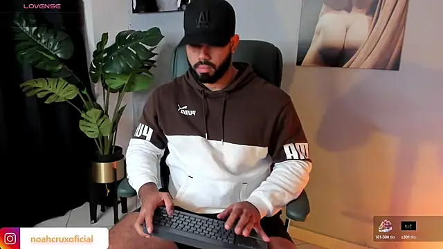 noah crux online show from December 5, 2025, 9:01 pm