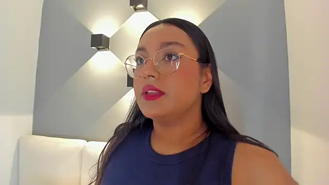 Snapshot of ellamontoya chatting on October 11, 2025, 12:17 pm ellamontoya online show from October 11, 2025, 12:17 pm