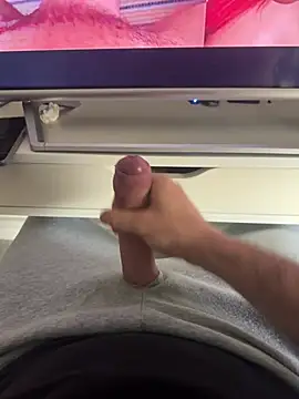 Piscexxx online show from May 6, 2026, 2:32 pm