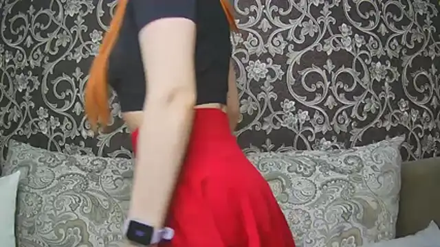 ElllaNuar online show from February 10, 2026, 7:29 am