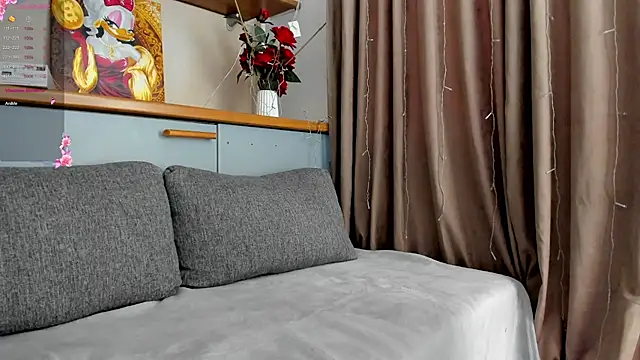 Snapshot of miissblonde chatting on October 9, 2025, 2:45 am miissblonde online show from October 9, 2025, 2:45 am