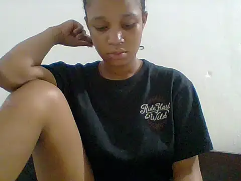 Snapshot of DADDYS_shuga chatting on October 5, 2025, 7:37 pm DADDYS shuga online show from October 5, 2025, 7:37 pm