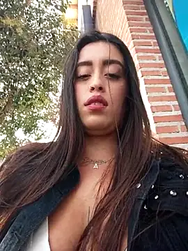 Freyja300 online show from November 6, 2025, 11:58 am