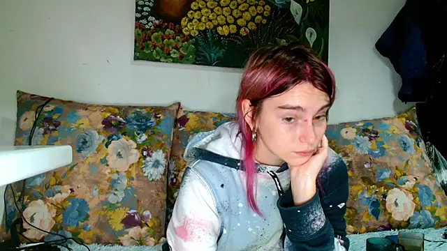 Sophie Bell online show from October 4, 2025, 6:09 pm