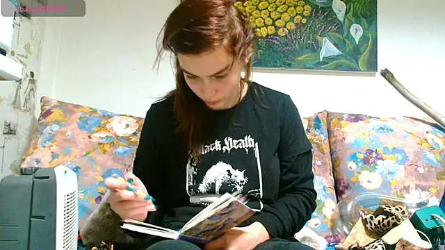 Sophie Bell online show from March 14, 2025, 10:38 pm