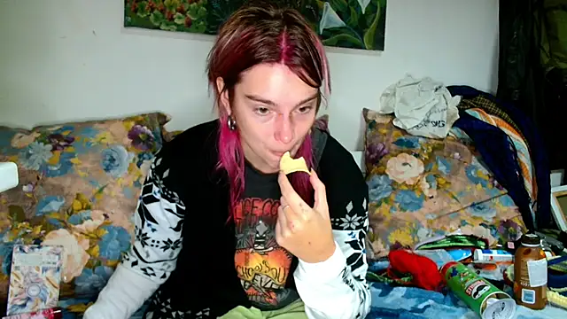 Sophie Bell online show from October 2, 2025, 5:38 pm