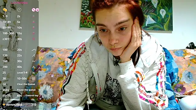 Sophie Bell online show from February 1, 2025, 9:19 pm