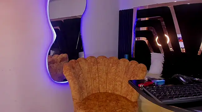 licyEvans online show from January 25, 2025, 3:41 pm