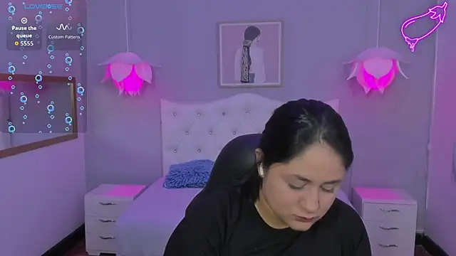 Lisa7 7 online show from January 5, 2026, 6:33 pm