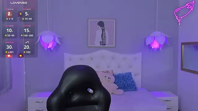 Lisa7 7 online show from October 27, 2025, 6:42 pm