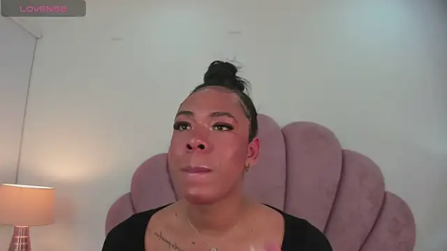 Snapshot of Nicole_Paradise chatting on March 13, 2025, 12:56 pm Nicole Paradise online show from March 13, 2025, 12:56 pm