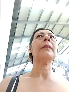Mia-funny20 online show from January 28, 2025, 7:53 pm