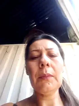 Mia-funny20 online show from February 19, 2025, 7:48 pm