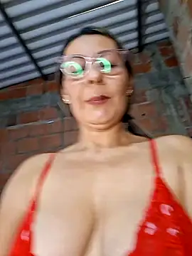 Snapshot of Mia-funny20 chatting on June 26, 2026, 4:02 pm Mia-funny20 online show from June 26, 2026, 4:02 pm