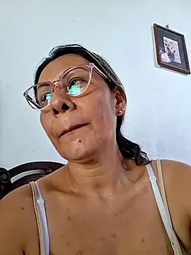 Mia-funny20 online show from November 23, 2025, 4:17 pm