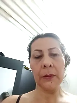 Mia-funny20 online show from March 10, 2025, 7:29 pm