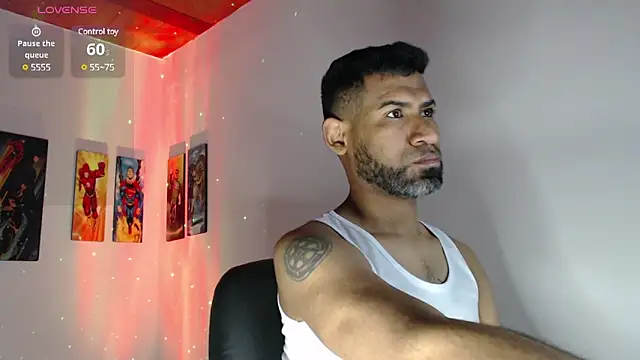 Enriblack92 online show from December 18, 2024, 3:33 pm