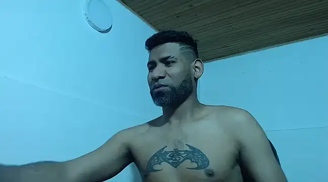 Enriblack92 online show from December 14, 2024, 10:28 pm