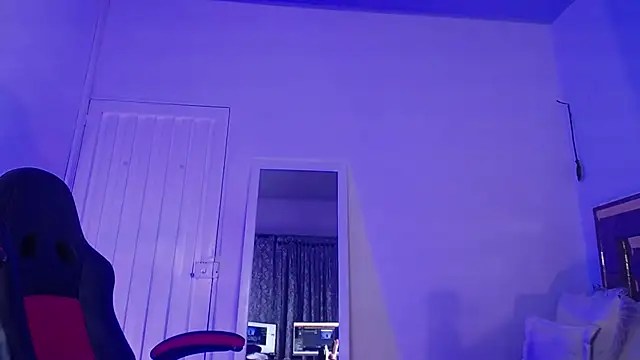 alejandrafitt online show from November 20, 2025, 3:29 am