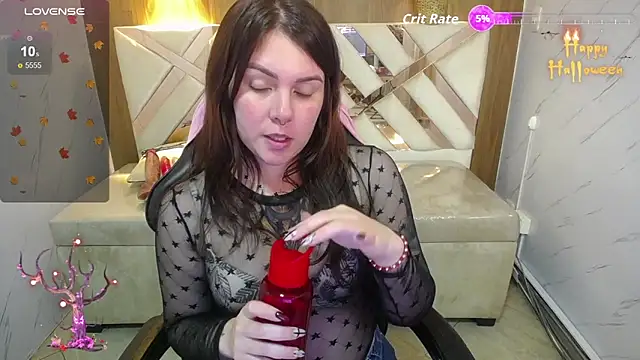 Snapshot of Paula_b_ chatting on October 17, 2025, 12:51 pm Paula b  online show from October 17, 2025, 12:51 pm