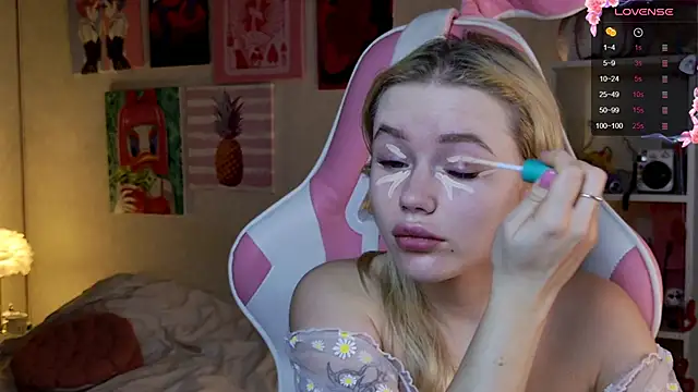 LexieLoree online show from February 4, 2025, 3:54 am
