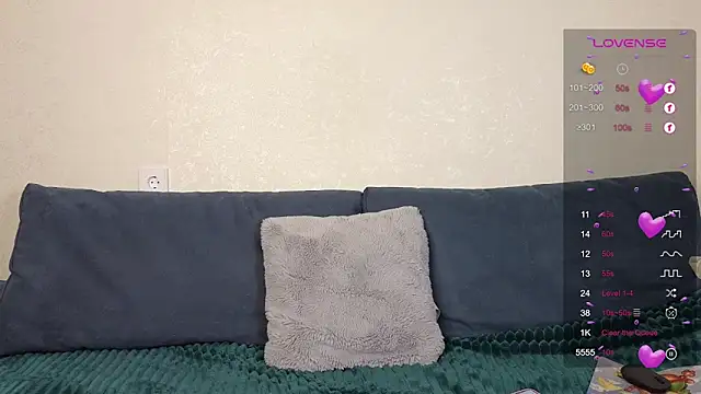 lina haall online show from October 10, 2025, 4:41 pm