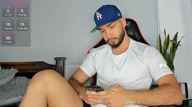 Snapshot of sanjuan01 chatting on December 12, 2024, 11:25 pm sanjuan01 online show from December 12, 2024, 11:25 pm