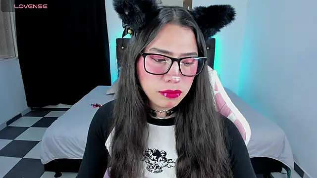 paula kawaiifu  online show from February 9, 2025, 2:29 pm