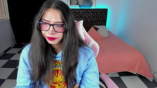 paula kawaiifu  online show from February 25, 2025, 5:08 pm