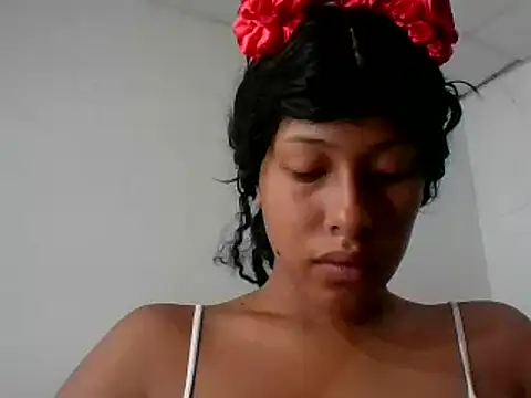 Kitra New online show from March 7, 2025, 3:07 pm
