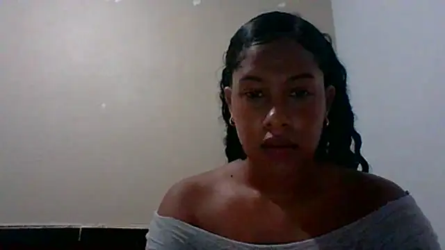 Snapshot of Kitra_New chatting on October 21, 2025, 5:29 am Kitra New online show from October 21, 2025, 5:29 am