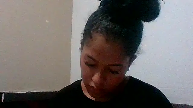 Snapshot of Kitra_New chatting on October 30, 2025, 7:50 am Kitra New online show from October 30, 2025, 7:50 am