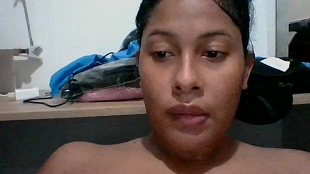 Snapshot of Kitra_New chatting on February 18, 2026, 11:12 pm Kitra New online show from February 18, 2026, 11:12 pm