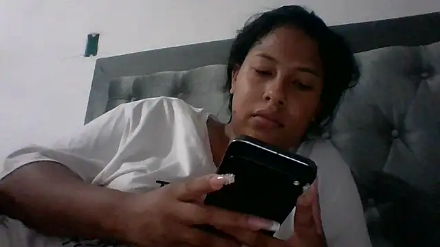 Snapshot of Kitra_New chatting on February 17, 2026, 6:54 am Kitra New online show from February 17, 2026, 6:54 am