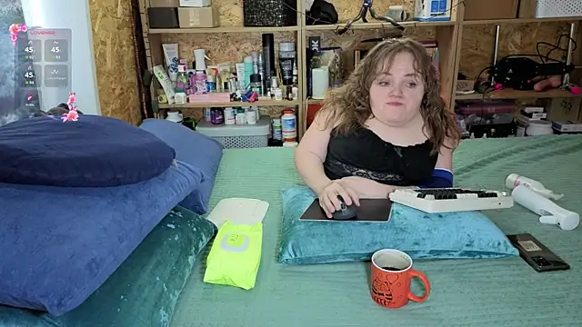 MiniNatalie online show from January 18, 2026, 7:34 am