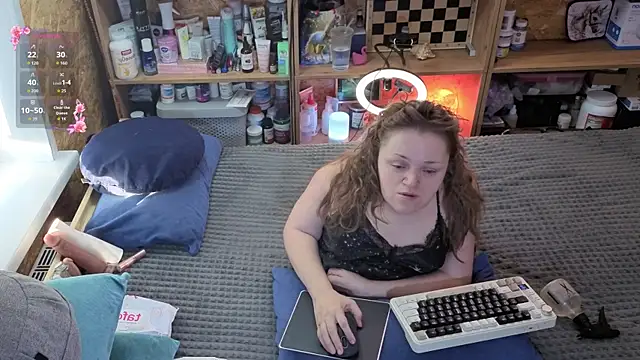 MiniNatalie online show from April 3, 2026, 11:49 am