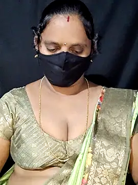 vintage-vibs online show from September 25, 2025, 5:41 pm